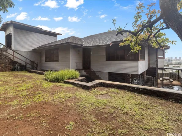 1027 Lolena St, Honolulu, HI 96817