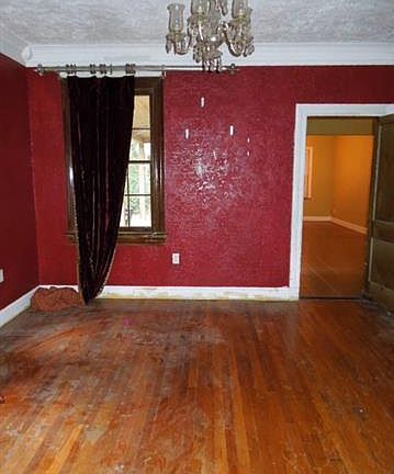5th image of 101 Neil Ave