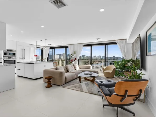 3100 NE 48th St APT 918, Fort Lauderdale, FL 33308