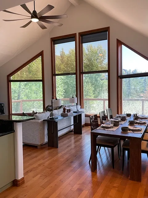 4 bed, 2456 sqft, $6,500 — Photo 4
