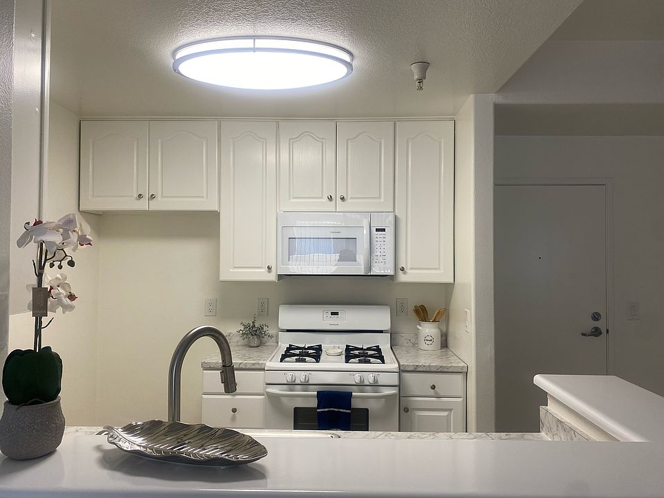 1st image of 11476 Miranda St #30c78ec1c