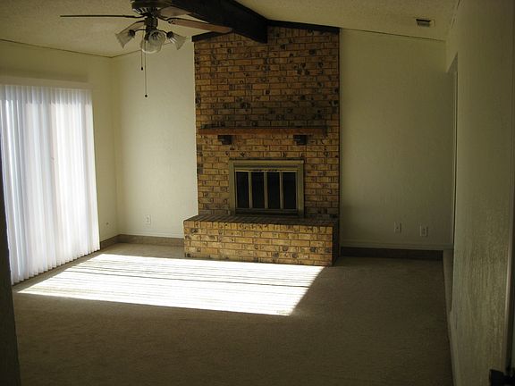 4th image of 1320 Amherst St