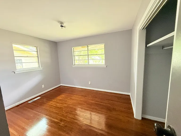 1221 Maple St — Photo 5
