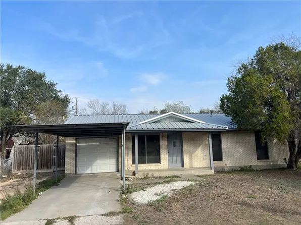 803 Continental Dr, Three Rivers, TX 78071