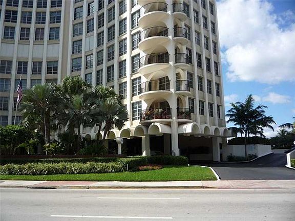 5660 Collins Avenue unit 2-C