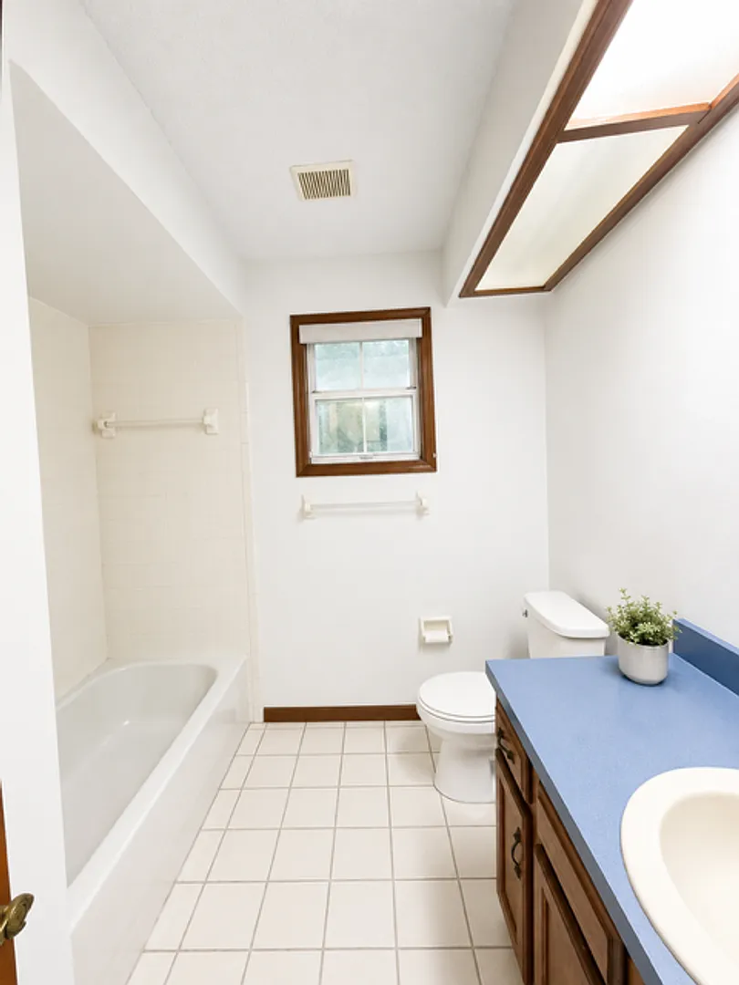 1st Month Free Rent 3 Bed 2 Bath Home With 2 Car Garage | Pet Friendly With Fenced Yard | Washer ... — Photo 3