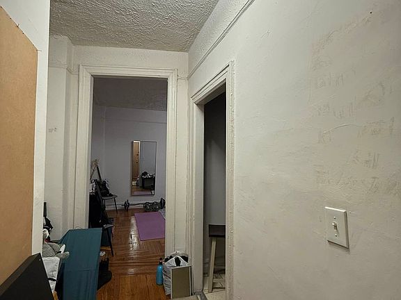 5th image of 29-06 Crescent St #2E