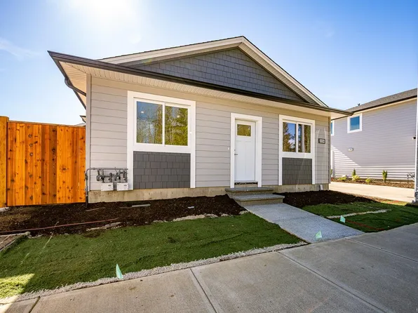 2319 McDonald Rd #A, Comox, BC V9M 0C8