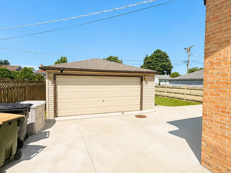 8252 N Caldwell Ave — Photo 23