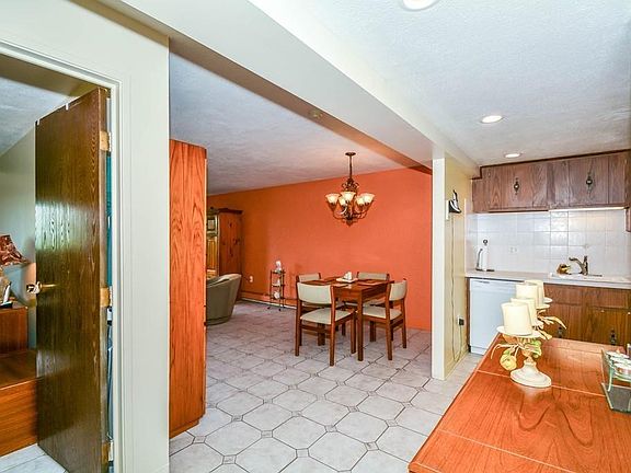 4th image of 585 Revere Beach Pkwy APT 510