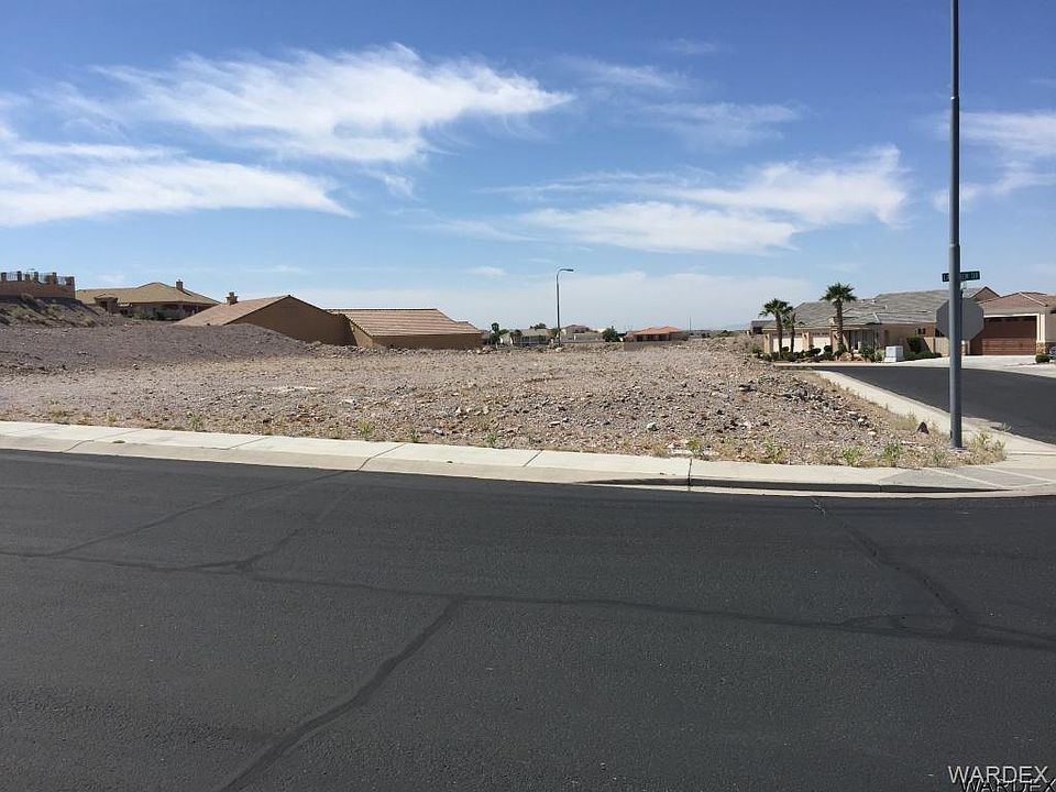 1st image of 2915 Lakeview Dr