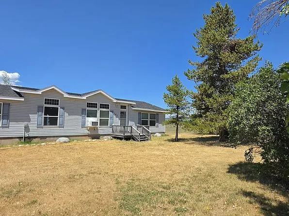187 2nd St, Grover, WY 83122