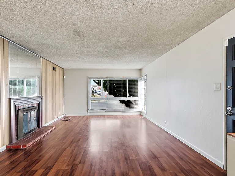 95 Northridge Dr — Photo 2