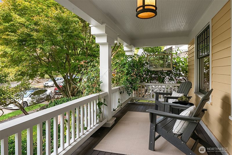 3rd image of 6264 19th Avenue NE