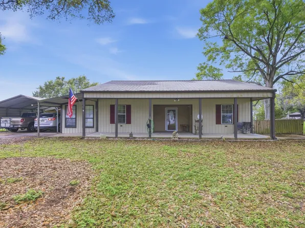 211 W 5th St, Roanoke, LA 70581