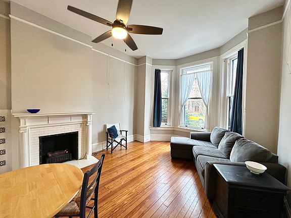 5th image of 1007 W Franklin St APT 4