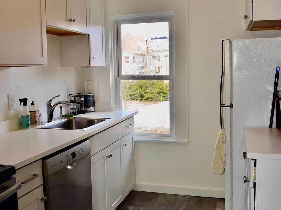 Kitchen ( refrigerator was upgraded in 2024 and is now stainless steel)