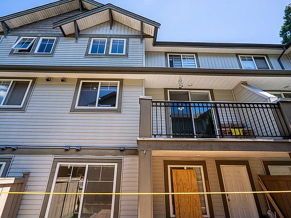 3rd image of 14453 72nd Ave #7