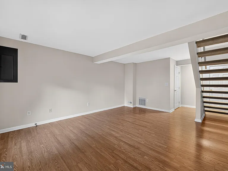 8700 Calvert Cliff Ct — Photo 18