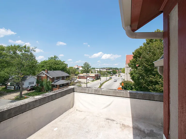 402 S Race St — Photo 13