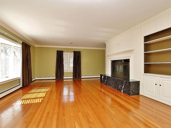5th image of 3243 Avenham Ave SW
