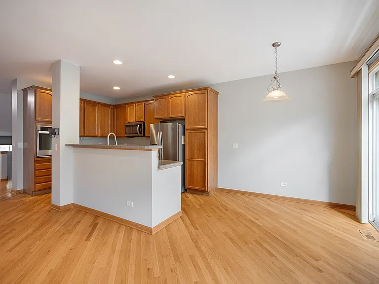 5568 Cambridge Way — Photo 7
