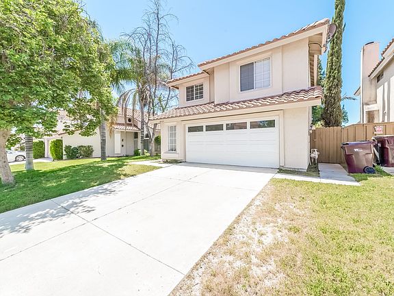 3rd image of 39725 Almansa Ct