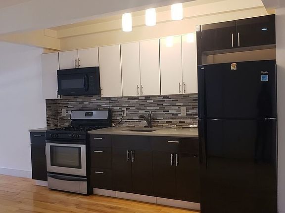 2nd image of 578 Lafayette Ave #1L