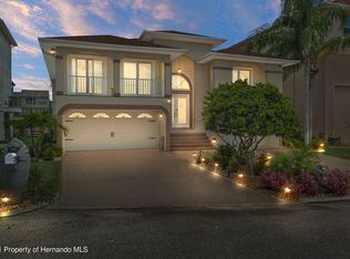 6905 Southwind Dr, Hudson, FL 34667