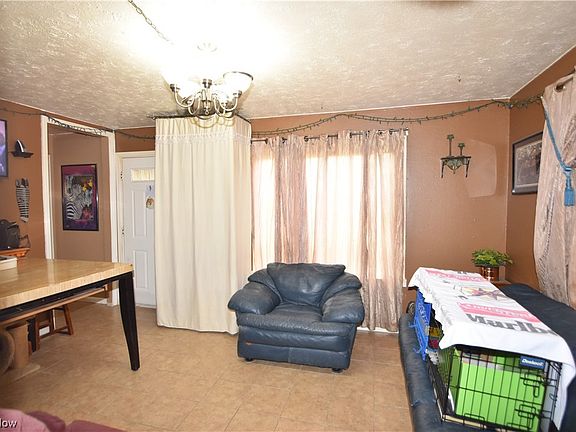 2nd image of 402 N Schenley Ave
