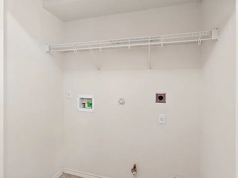 280 Strawn — Photo 6