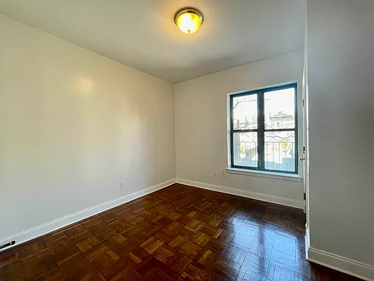 Rented by J PRESTON AND ASSOCIATES INC | media 34