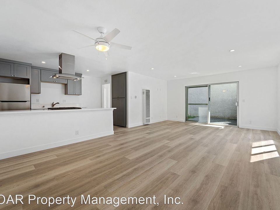1st image of 1020 E Broadway #2