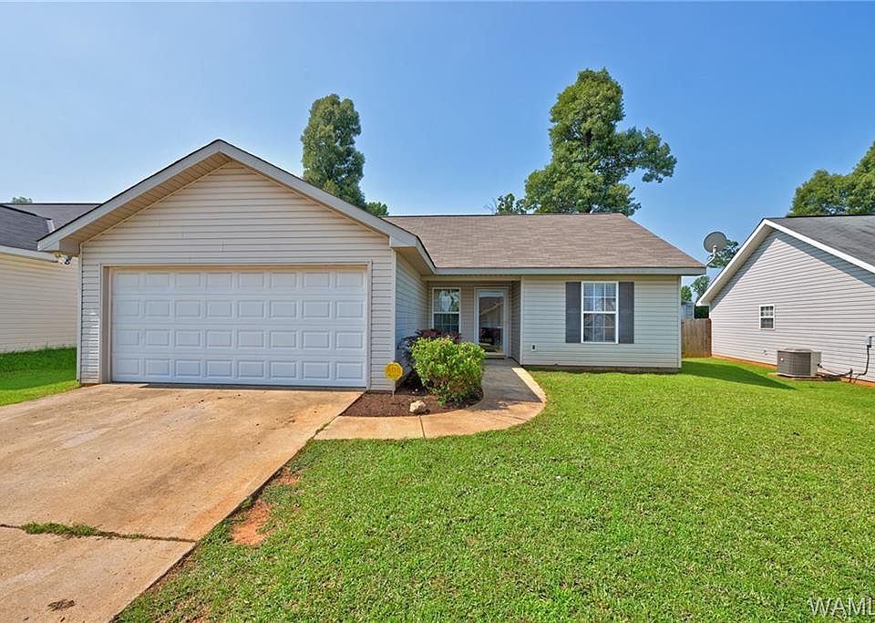 1st image of 3637 Crescent Gardens Dr