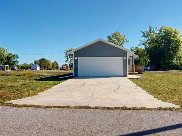 205 NE 4th St, Ogden, IA 50212