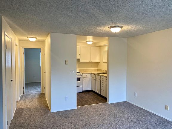 2nd image of 145 NW Alder Pl #6