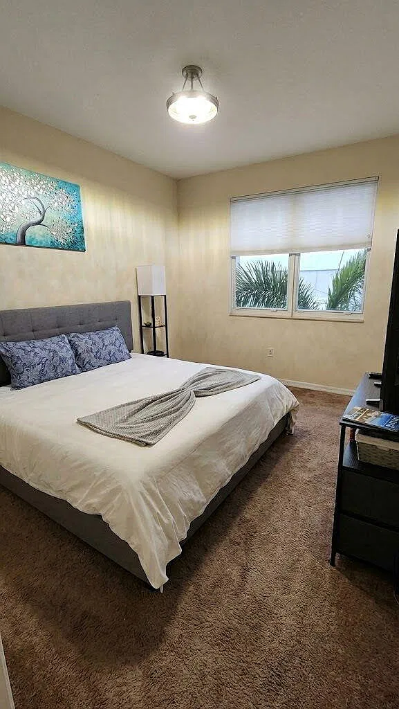 2 bed, 2.0 bath, 1265 sqft, $5,000 — Photo 4