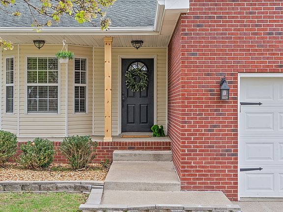 4th image of 3344 Poplar Hl