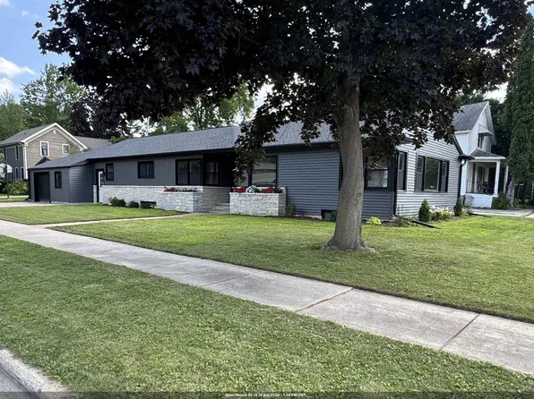 316 W 4th St, Shawano, WI 54166