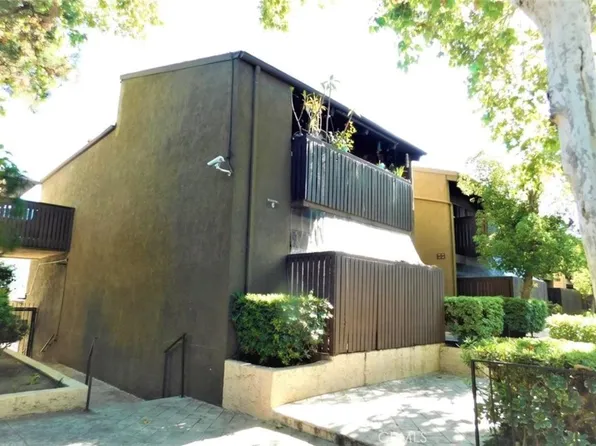 18350 Hatteras St APT 132, Tarzana, CA 91356