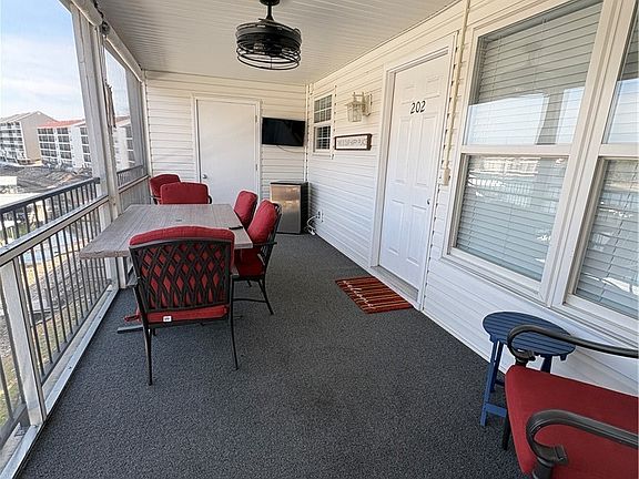 2nd image of 40 Lighthouse Rd #202