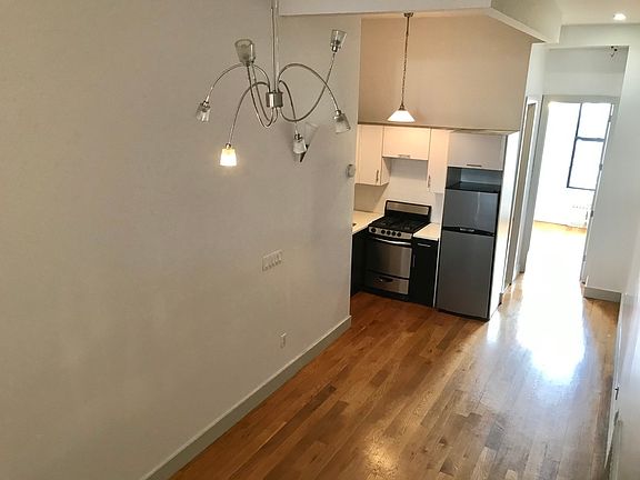 2nd image of 231 Jefferson Ave #3B