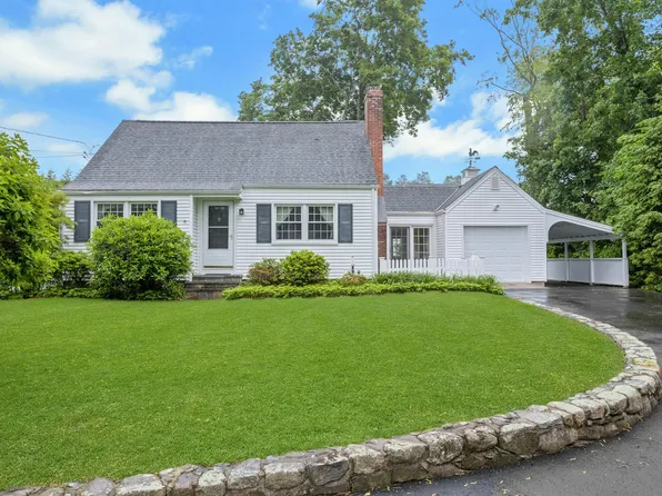 54 Oak Grove Pl, New Canaan, CT 06840