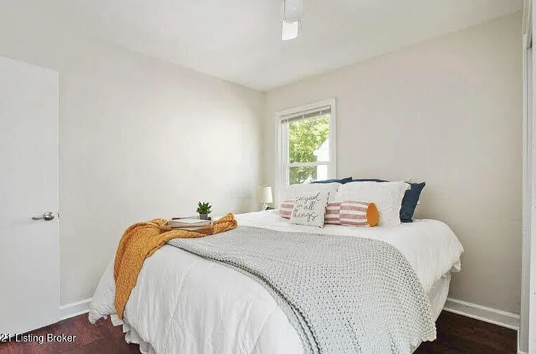 627 Harris Pl — Photo 6