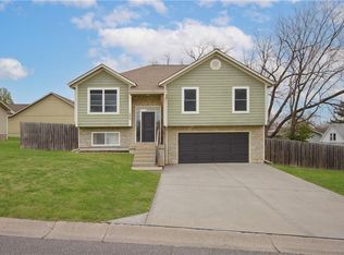 509 W Insley Ave, Bonner Springs, KS 66012