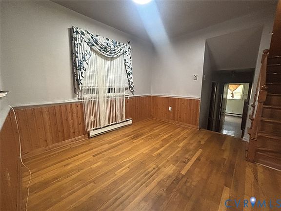 5th image of 1464 Robindale Rd