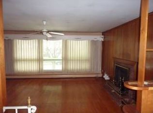 9 Susan Cir, Johnston, RI 02919