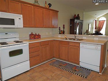 3rd image of 5262 Redford Dr