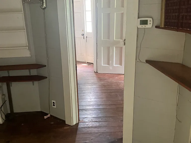 4615 Mountain Creek Rd — Photo 3