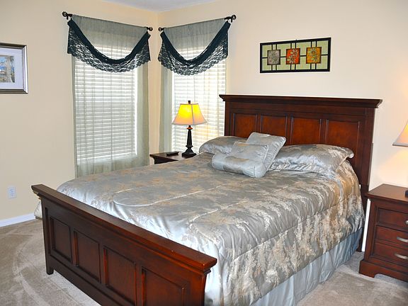 Queen Bedroom